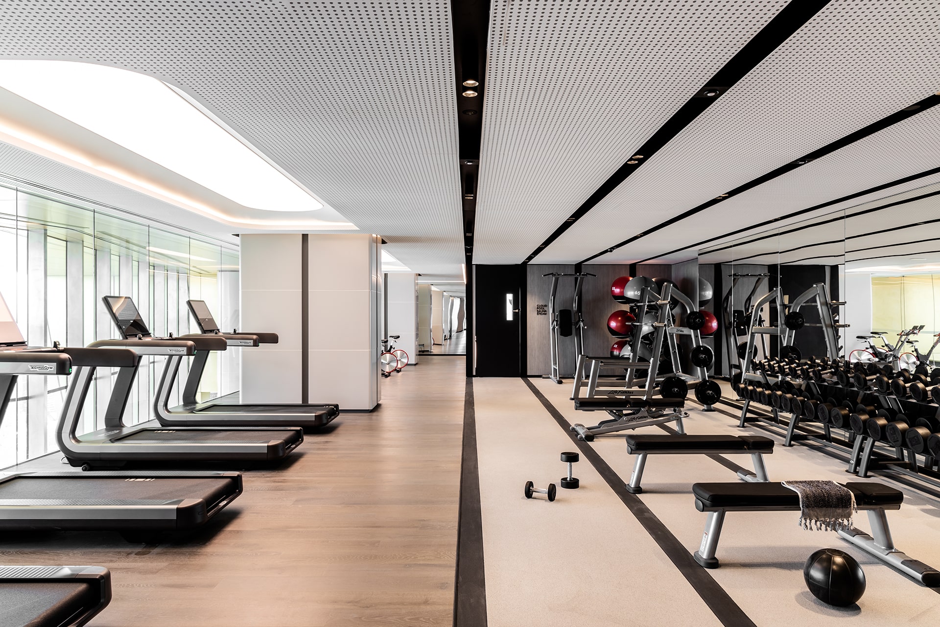 CLOUD GYM L71. Kaye_2116_HR-min