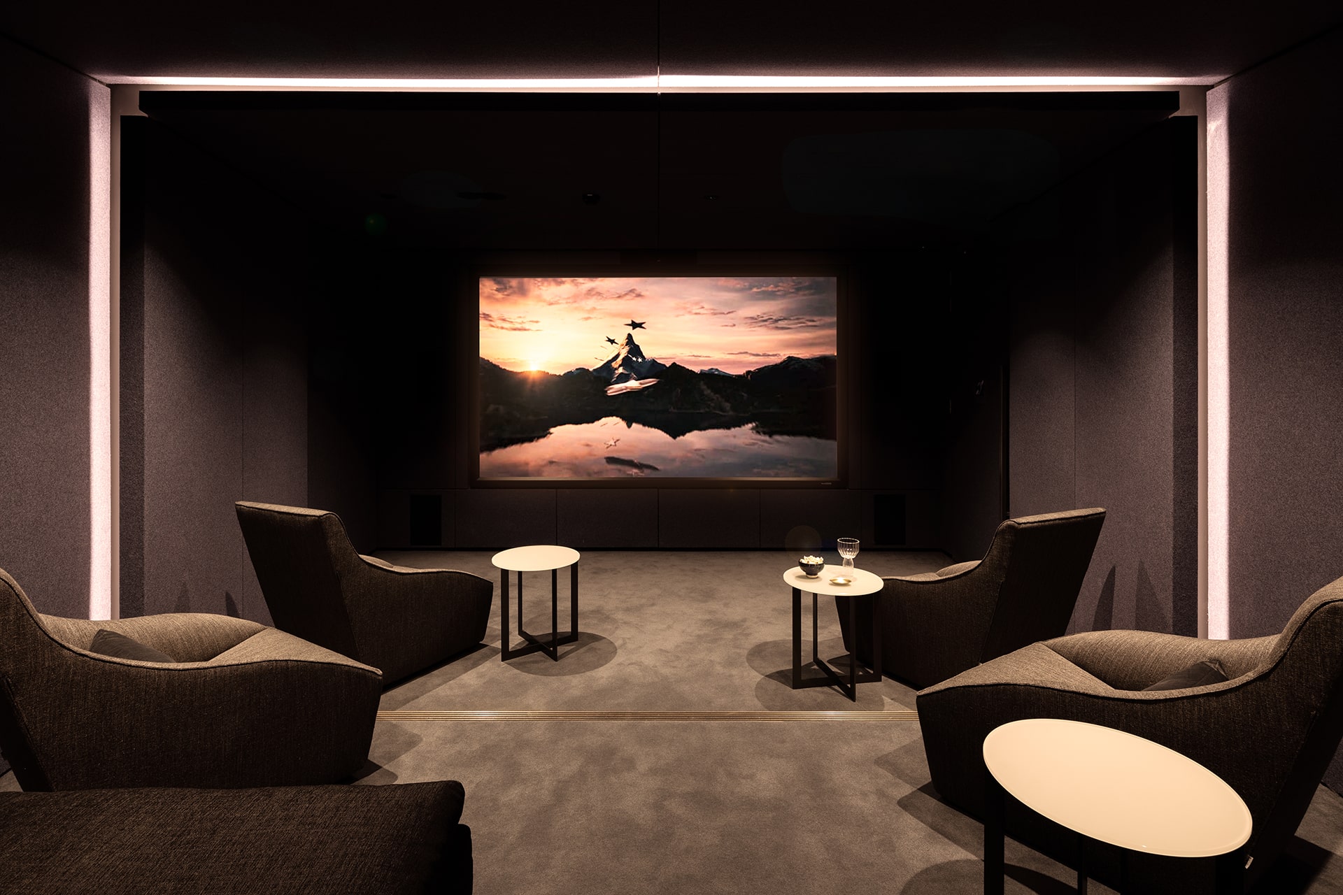 THE PLATINUM SCREEN L71. Kaye_1930_HR-min